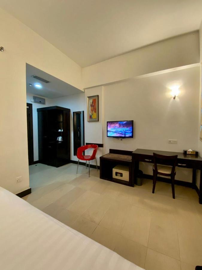 My Inn Hotel Lahad Datu, Sabah Bagian luar foto
